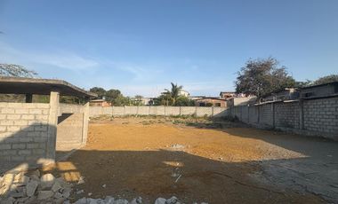 VILLAMIL PLAYAS ALQUILO TERRENO DE 900 METROS UBICADO EN EL KM. 10 DE LA VIA A DATA SECTOR LAS CRUCES
