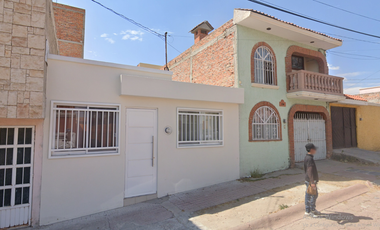 CASA EN VENTA DE REMATE BANCARIO, Nogales 20, Colinas Del Valle, 47460 Lagos De Moreno, Jal.JMJC12