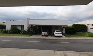 CASA CAMPESTRE EN CONDOMINIO POR PUEBLITO CAFETERO