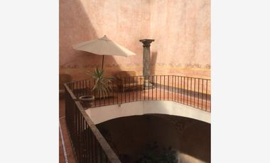 CASA EN VENTA AMUEBLADA EN CENTRO HISTÓRICO DE PUEBLA A 2 CALLES DE CATEDRAL