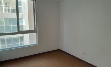 DEPTO., ESTAC. y BODEGA - A DOS CUADRAS DEL METRO SANTA ISABEL L. 5.