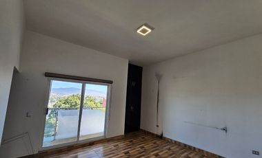 CASA EN VENTA / RENTA