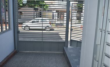 SE VENDE CASA PATIOS ONCE DE NOVIEMBRE