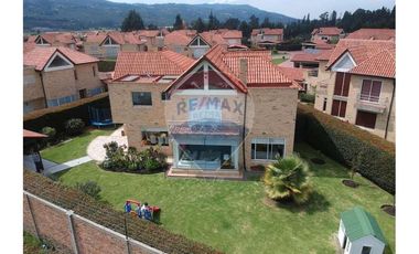 VENDO CASA CAMPESTRE EN CONJUNTO CERRADO - CAJICA