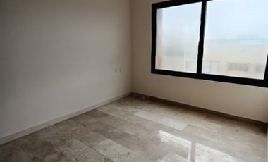 Departamento de 2 recámaras en Fracc. Costa de Oro, a una cuadra de Av. Juan Pablo ll. Alberca y palapa