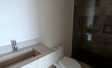 Departamento de 2 recámaras en Fracc. Costa de Oro, a una cuadra de Av. Juan Pablo ll. Alberca y palapa