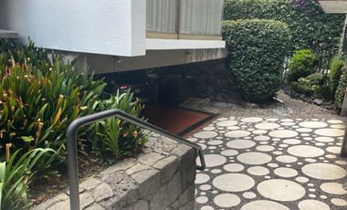 Excelente terreno con uso de suelo habitacional con comercio en planta baja