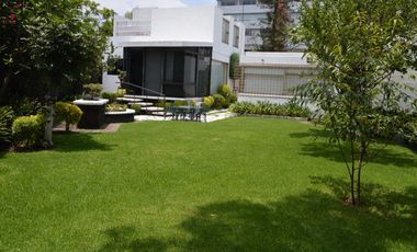 Excelente terreno con uso de suelo habitacional con comercio en planta baja