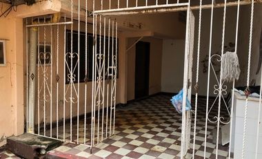 CASA EN VENTA - CENTRO
