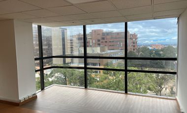 Excelente Oficina ubicada en el sector financiero de Bogotá