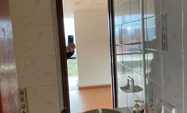 Excelente Oficina ubicada en el sector financiero de Bogotá
