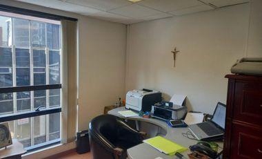 Excelente Oficina ubicada en el sector financiero de Bogotá