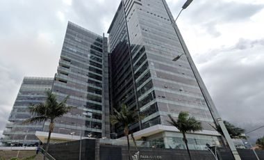 Excelente Oficina ubicada en el Centro Empresarial Paralelo108 de Bogotá