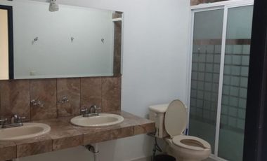 SE RENTA CASA PARA OFICINAS O CASA HABITACION  EN EJIDO GUADALUPE VICTORIA