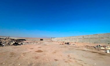 Local Industrial con Terredo de 2.500 m2 y 855m2 Construidos, en Pasaje El Caliche lotes 11 y 12 Alto Hospicio, Iquique.