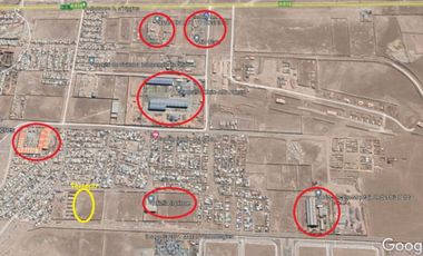 Local Industrial con Terredo de 2.500 m2 y 855m2 Construidos, en Pasaje El Caliche lotes 11 y 12 Alto Hospicio, Iquique.