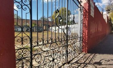 T532 Terreno en Renta de 1300 m2 ideal para comercio sobre Av Acueducto y Calzada Fray Antonio Morelia