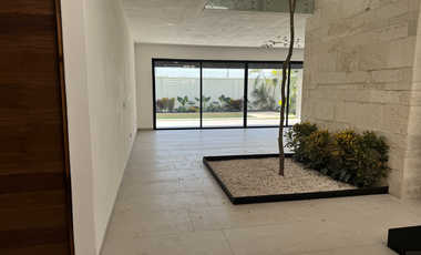 ESTRENE RESIDENCIA EN EL FRACC PARAÍSO COUNTRY CLUB