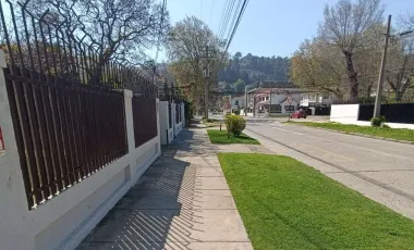 SE VENDE CASONA 334 m2 CONSTRUIDOS TERRENO 665m2 en 14200 UF
