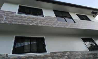 5 Bedrooms House and Lot with Overlooking View in Baguio City!