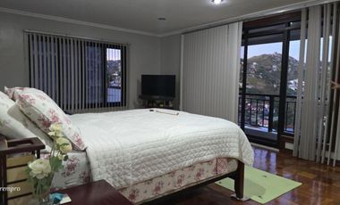 5 Bedrooms House and Lot with Overlooking View in Baguio City!
