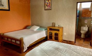 MARAVILLOSA  CASA  SOBRE LOMA!!!