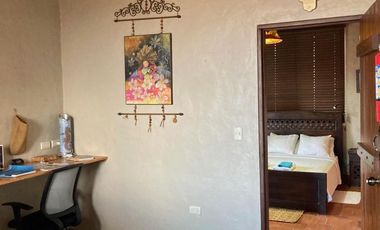 MARAVILLOSA  CASA  SOBRE LOMA!!!