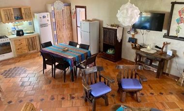 MARAVILLOSA  CASA  SOBRE LOMA!!!