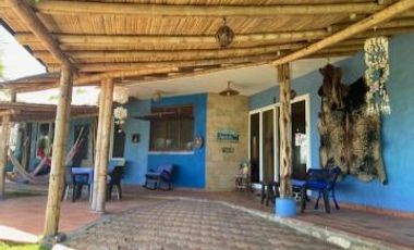 MARAVILLOSA  CASA  SOBRE LOMA!!!