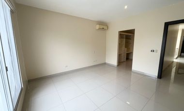 Casa de Renta en Laguna Club, Guayaquil