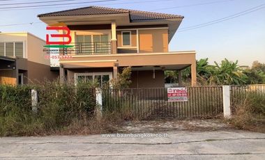 บ้านเดี่ยว หลังริม หมู่บ้าน บ้านสุขใจ ภิภาพร 7 คลอง 10-หนองเสือ เนื้อที่ 79.1 ตรว. ใกล้แยกคลอง 10 ถนนรังสิต-นครนายก ตำบลบึงบา อำเภอหนองเสือ จังหวัดปทุ