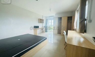Selling a 5-storey premium apartment, 8% yield, good investment value, quick return on investment, with a glass elevator, near Srinakharinwirot Univer