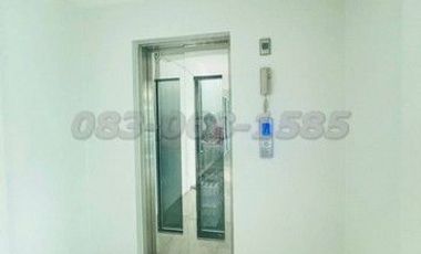 Selling a 5-storey premium apartment, 8% yield, good investment value, quick return on investment, with a glass elevator, near Srinakharinwirot Univer