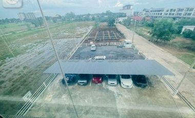 Selling a 5-storey premium apartment, 8% yield, good investment value, quick return on investment, with a glass elevator, near Srinakharinwirot Univer