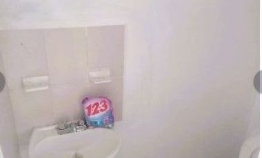 CASA EN VENTA, PALMANOVA, CADEREYTA: 2 PLANTAS, 2 RECÁMARAS, UN BAÑO.