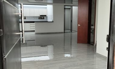 CASA EN ARRIENDO NUEVA DE TRES PLANTAS