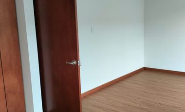 CASA EN ARRIENDO NUEVA DE TRES PLANTAS