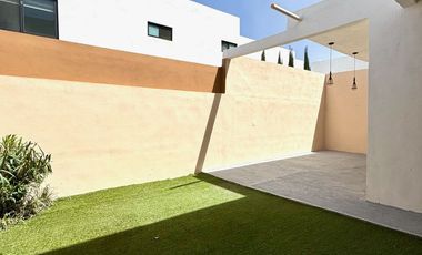 Moderna Casa en RENTA al Norte de Saltillo