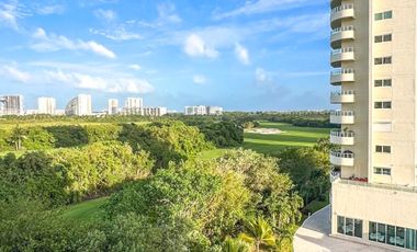 Oportunidad en Isola Puerto Cancún: Departamento con Terraza y Vistas Increíbles