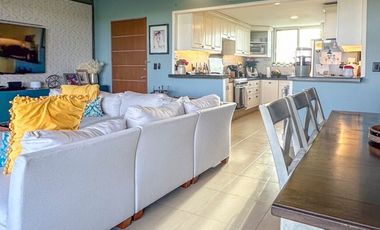 Oportunidad en Isola Puerto Cancún: Departamento con Terraza y Vistas Increíbles