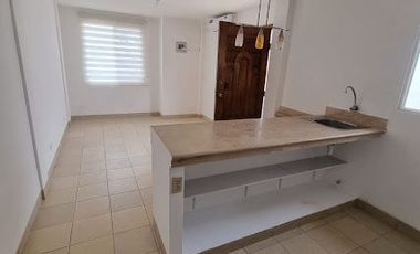 Casa en Alquiler en Ballenita, Salinas, 2 Habitaciones, 1 Baño, Piscina, Parqueo, Seguridad.