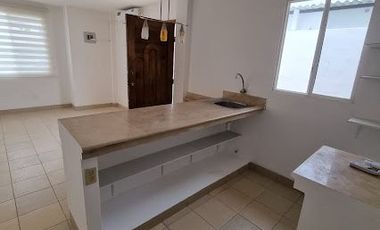 Casa en Alquiler en Ballenita, Salinas, 2 Habitaciones, 1 Baño, Piscina, Parqueo, Seguridad.