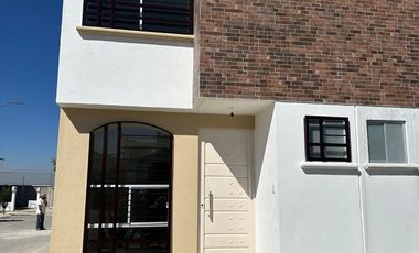 CASA EN RENTA EN SANTIAGO TIANGUISTENCO