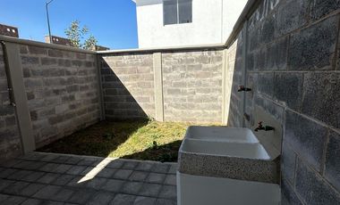 CASA EN RENTA EN SANTIAGO TIANGUISTENCO