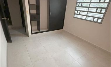 RENTÓ CASA EN VIA MUERTA SOBRE AVENIDA, A 1 CUADRA DEL MAR