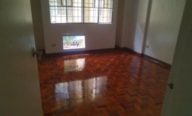 For sale Chantilly Villas Townhouse Unit Mandaluyong (Very near Boni and walking distance to Rockwell bridge) Tower 5