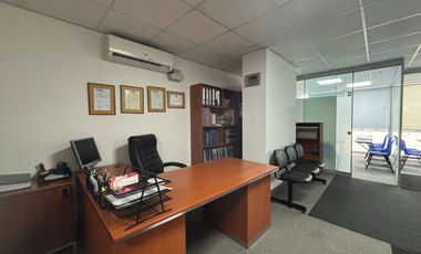 CENTRO EMPRESARIAL GOLF LOS INCAS - AT. 94 M2 - 5TO PISO - VISTA PLAZA CAMACHO