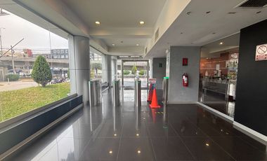 CENTRO EMPRESARIAL GOLF LOS INCAS - AT. 94 M2 - 5TO PISO - VISTA PLAZA CAMACHO