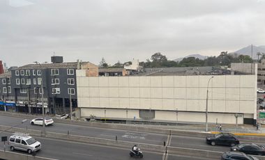 CENTRO EMPRESARIAL GOLF LOS INCAS - AT. 94 M2 - 5TO PISO - VISTA PLAZA CAMACHO