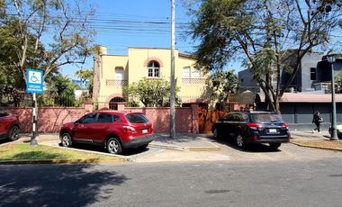 Se Vende casa de 427 metros en San Isidro